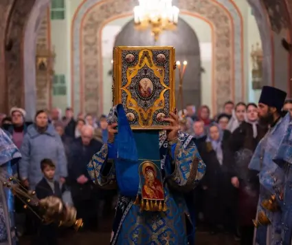 Архиерейская Литургия в день праздника Введения во Храм Пресвятой Богородицы